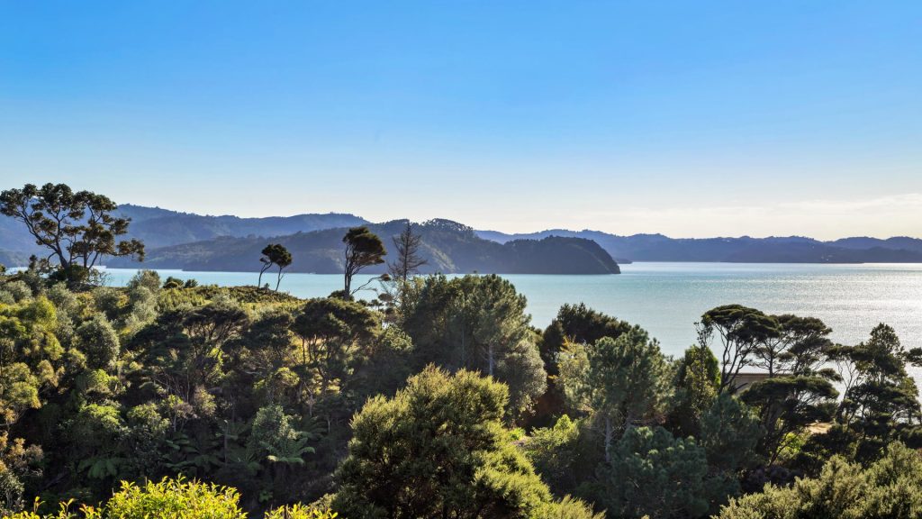 Tranquil, Awesome Views - 58b Wattle Bay Road - SOLD August 2020