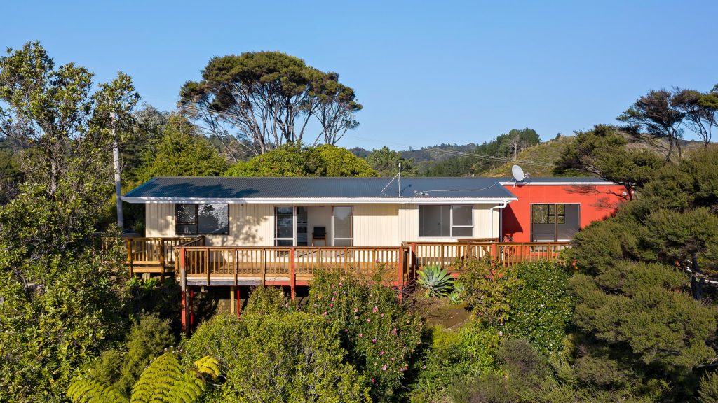 Tranquil, Awesome Views - 58b Wattle Bay Road - SOLD August 2020
