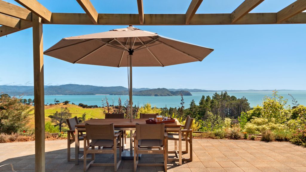 Unique Grandstand Position - 140 Wattle Bay Road - SOLD September 2020
