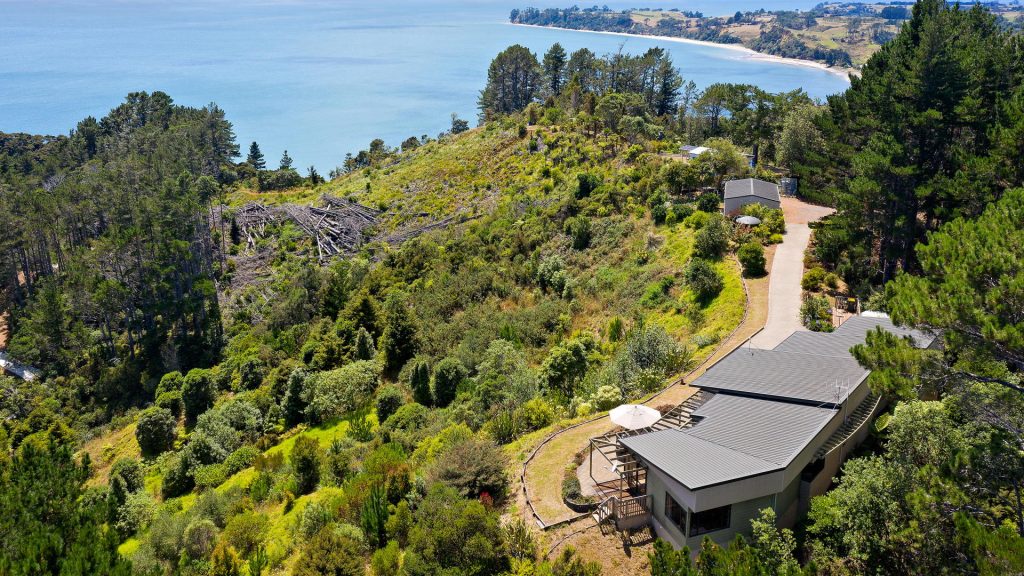 Unique Grandstand Position - 140 Wattle Bay Road - SOLD September 2020